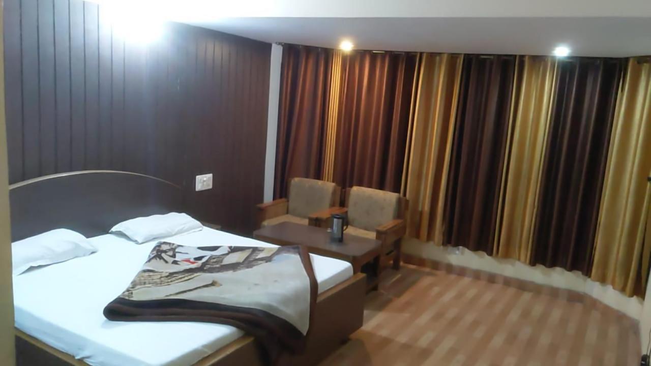 Hotel Raj Deluxe Haridwār Εξωτερικό φωτογραφία