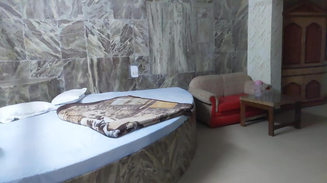 Hotel Raj Deluxe Haridwār Εξωτερικό φωτογραφία